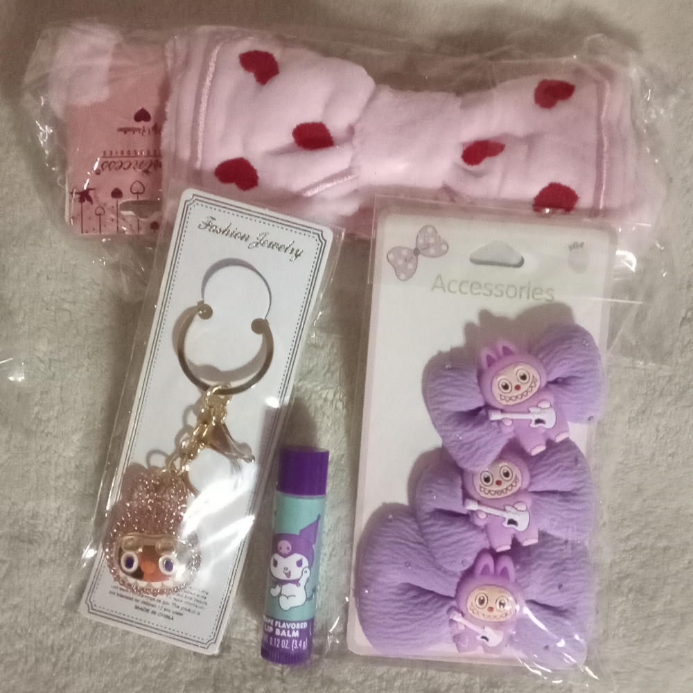 LABUBU HEARTS AND HELLO KITTY BUNDLES! ALL NEW!